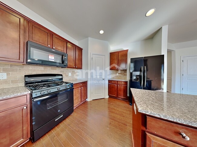 8112 Hovingham Way, Raleigh, NC 27616 - photo 4