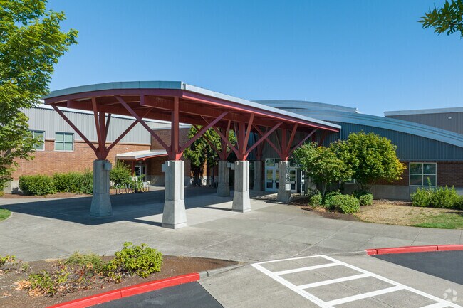 Cascade Middle School on NE 18th St serves grades 6–8 in Evergreen Public Schools.