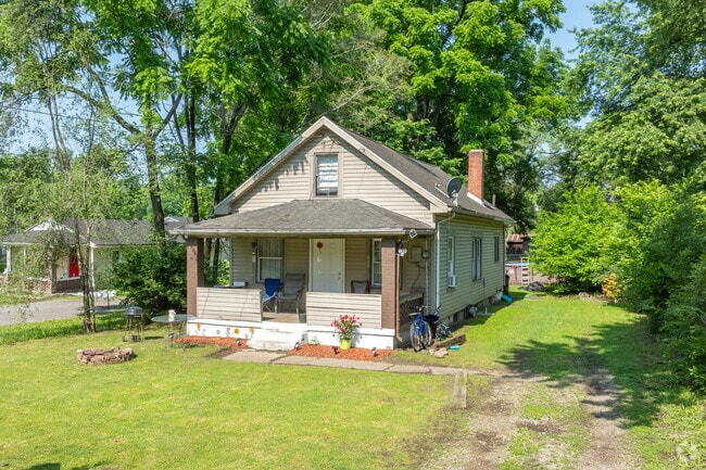 Simple and modest bungalows are found throughout the Amanda-Oneida neighborhood.