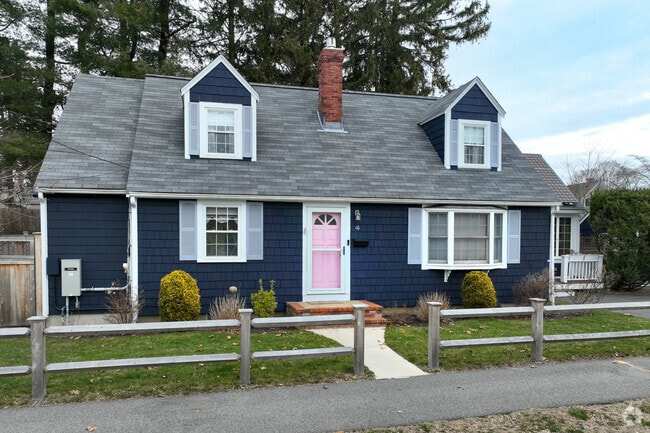 The houses in Downtown Beverly tend to be older Cape Cod styles.