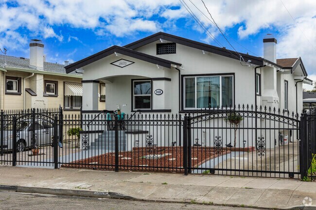 Havenscourt homes are typically gated for protection.