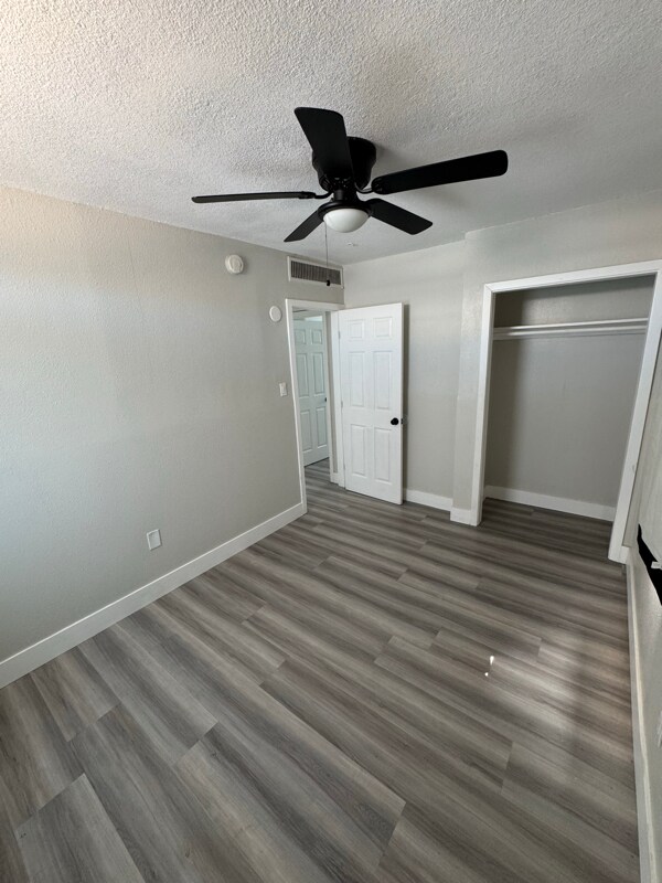 251 Juniper St unit B, Barstow, CA 92311 - photo 4