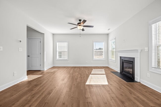 134 Pinnacle Ct unit 36474527, Five Points, NC 28376 - photo 4