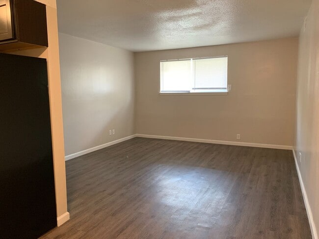 The Village on University, Peoria, IL 61614 - photo 6