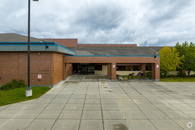 Kasuun Elementary serves students from K-6 grade.