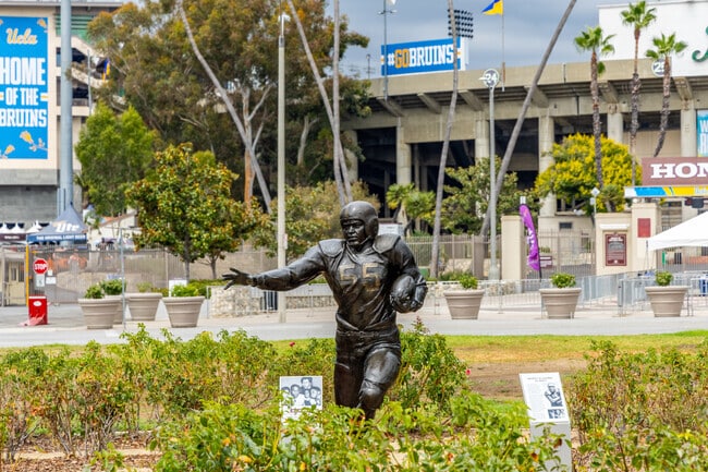The Rose Bowl is less than a mile away from Orange Heights.