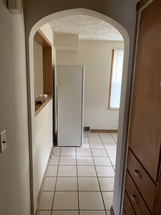 404 E Mulberry St Unit 2nd floor, Bloomington, IL 61701