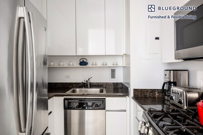 150 E 57th St unit FL29-ID464, New York, NY 10022 - photo 7