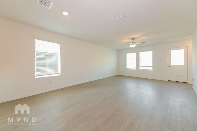 2728 Mistwood Dr, Fort Worth, TX 76108 - photo 4