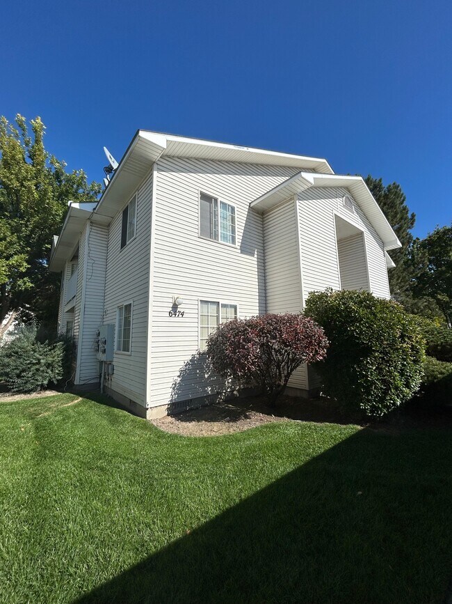 6474 W Lucky Ln unit 102, Boise, ID 83714 - photo 2