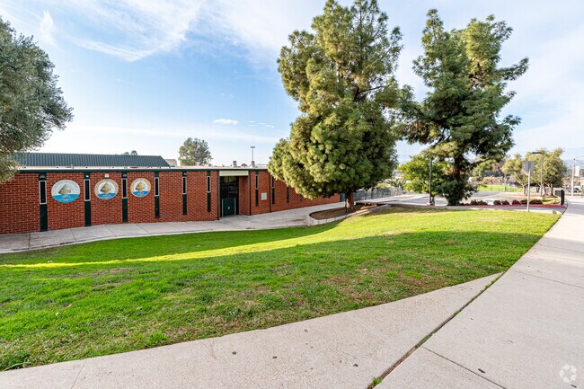 Lorbeer Middle School offers a Gifted and Talented program for students.