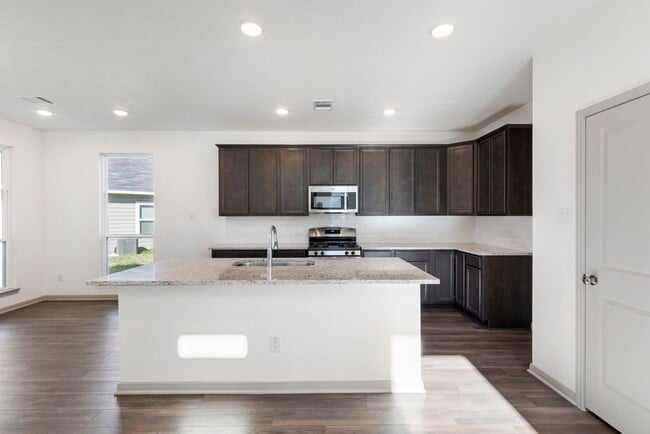 4802 Underbrush Crossing, Bryan, TX 77845 - photo 7