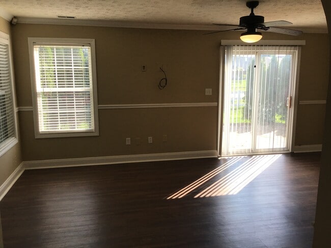 6707 Wimbledon Dr, Zionsville, IN 46077 - photo 4