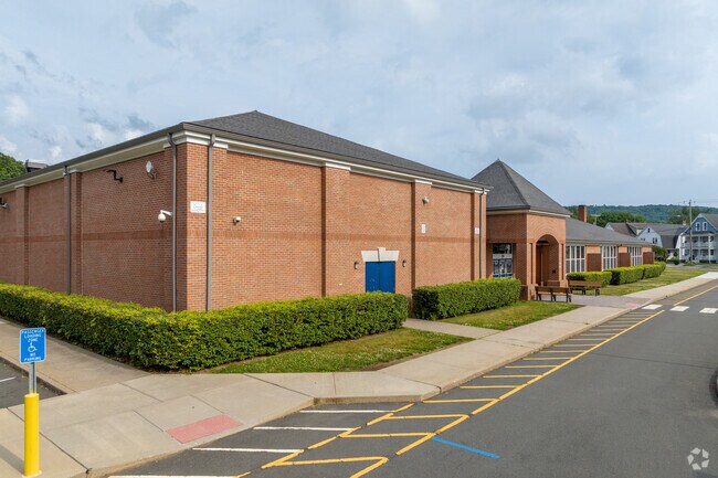 Beacon Falls' Laurel Ledge School has a suburban style campus