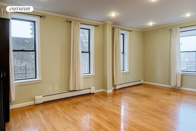 206 E 124th St, New York, NY 10035 - photo 4