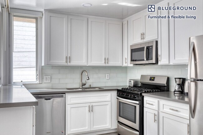 115 N Wetherly Dr unit FL2-ID679, Los Angeles, CA 90048 - photo 7