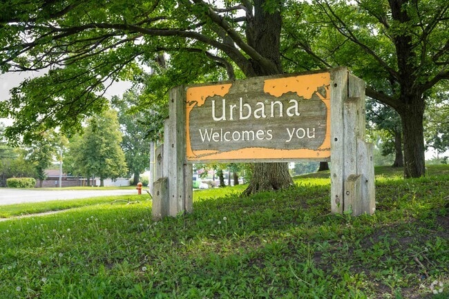 Southeast Urbana is a quiet, charming neighborhood in Urbana, Illinois.