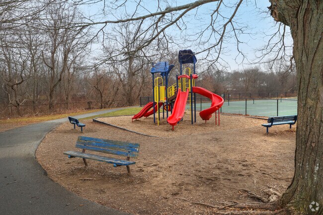 Highlands Elementary School is located in Danvers, MA.
