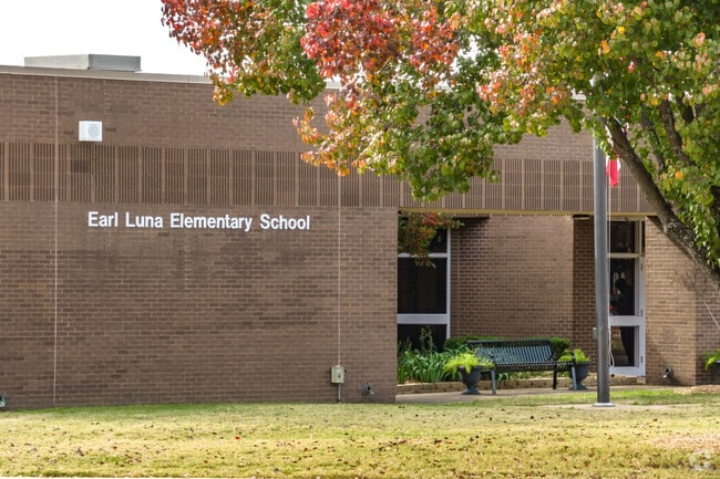 Luna Elementary School is a proud member of the American Montessori Society.