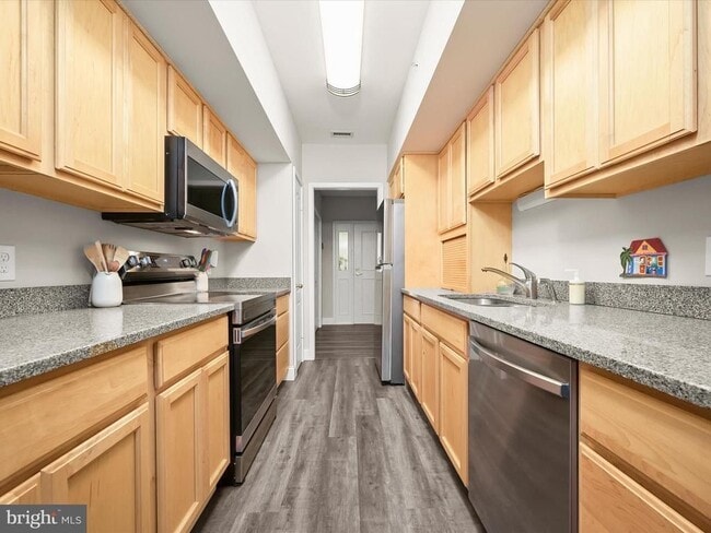 Watermark Place, Columbia, MD 21044 - photo 3