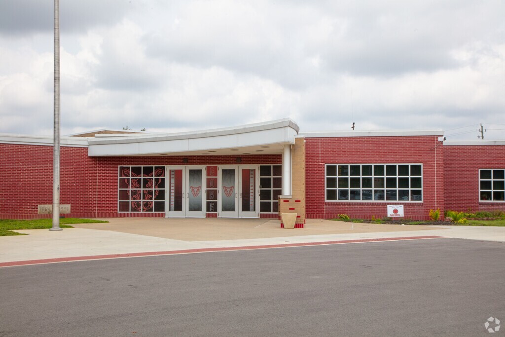 An entry shot for Pleasant Run Elementary School.