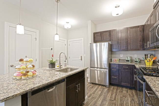 1075 sq ft - 2 BR kitchen
