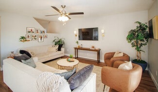 1458 S Palomino Creek Dr, Gilbert, AZ 85296