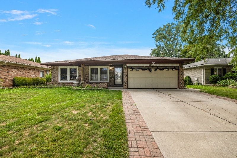 35715 Maureen Dr, Sterling Heights, MI 48310 - photo 1
