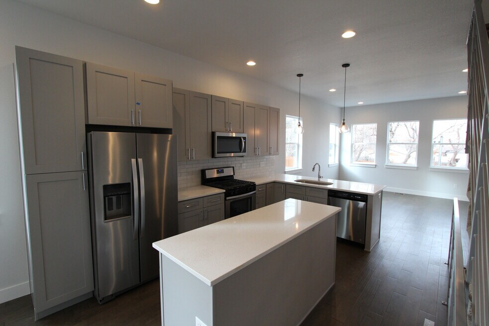 1919 W 46th Ave unit 6, Denver, CO 80211 - photo 1