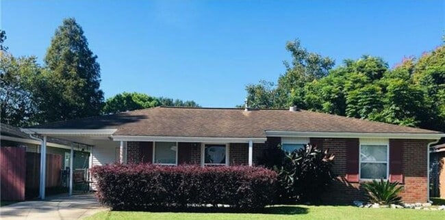 240 Azalea Dr, Westwego, LA 70094 - photo 2