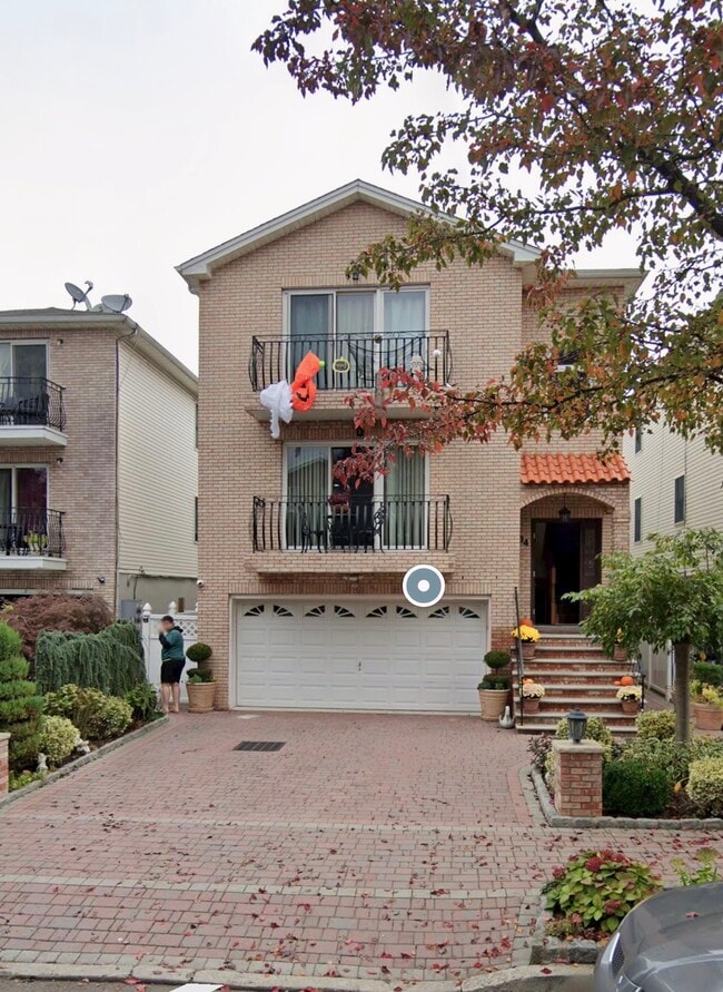 34-36 Carmen Ct, Newark, NJ 07105