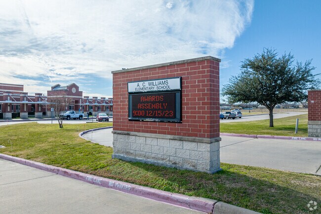 Albert C Williams Elementary is a public school located in Commerce, Tx.