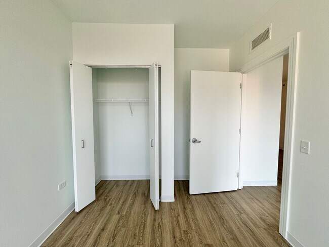 821 W Van Buren St unit 2, Chicago, IL 60607 - photo 6