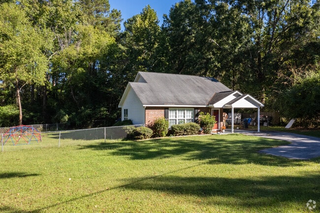 Piney Grove has many style of ranch homes throughout the city.