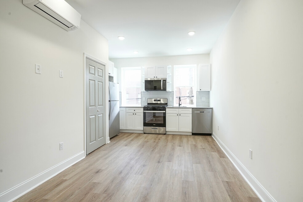 1934 S 23rd St unit 2, Philadelphia, PA 19145 - photo 1