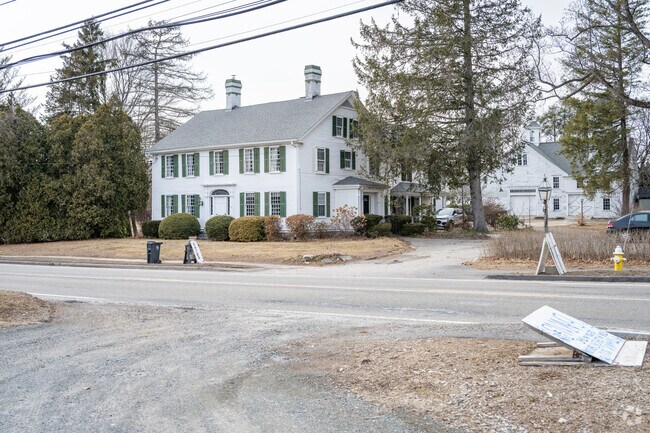 Get fresh, locally grown produce at White Barn Farm in West Wrentham, MA.