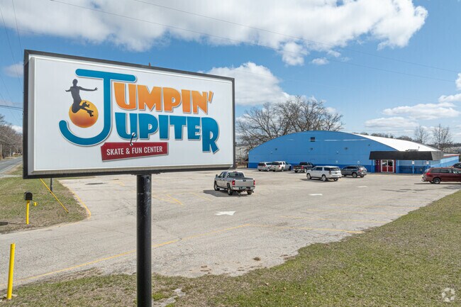 Jumpin’ Jupiter Skate Center has a large roller skating rink and arcade games for Oakview kids.