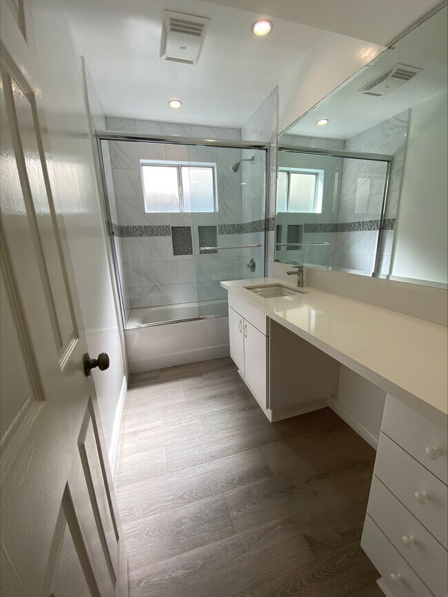 Large Front Bathroom