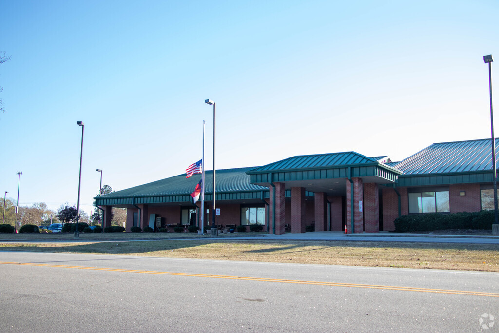 Corinth Holders Elementary School, Rankings & Reviews