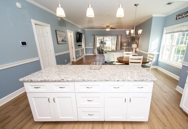 4868 Dahlia Ct unit 105, Myrtle Beach, SC 29577 - photo 2