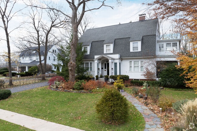 Many large homes can be found in the GE plot section like this Dutch Colonial in Schenectady.