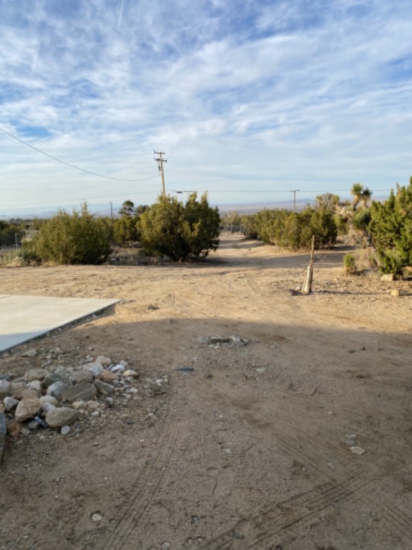 873 Pinon Rd, Piñon Hills, CA 92372