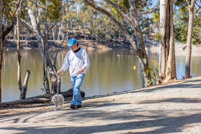 Chollas Lake pathways allow for great views and walking around the lake.
