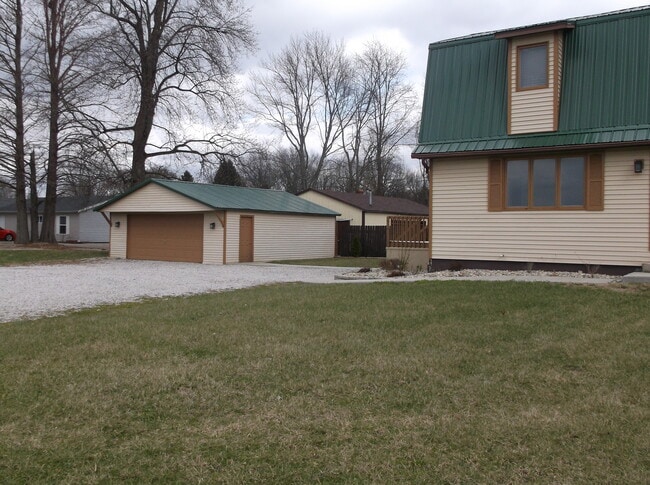 8362 S Us Highway 41, Terre Haute, IN 47802 - photo 4