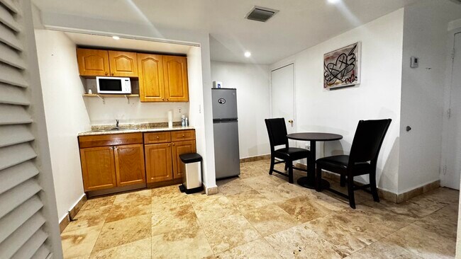 999 Brickell Bay Dr unit 2011, Miami, FL 33131 - photo 5