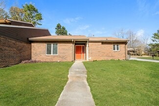 5566 Circlestone Ln, Stone Mountain, GA 30088