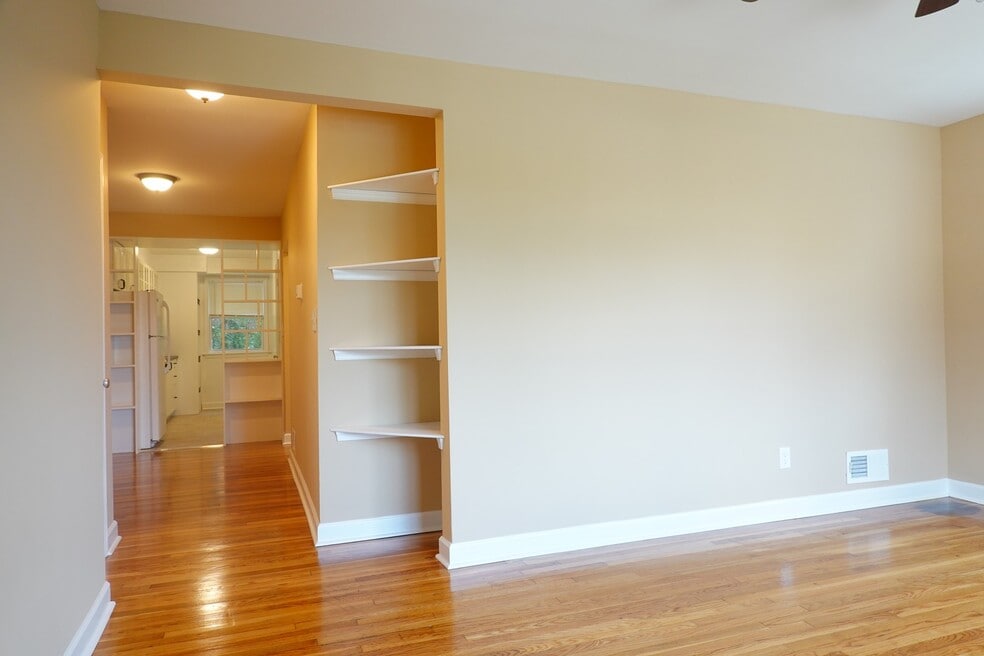 8713 Plymouth St unit 3, Silver Spring, MD 20901 - photo 1
