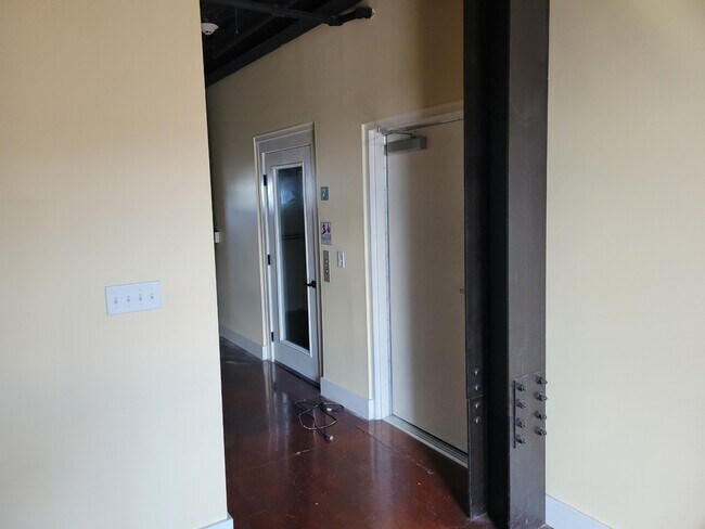 120 N Indian Aly unit 200, Winchester, VA 22601 - photo 4