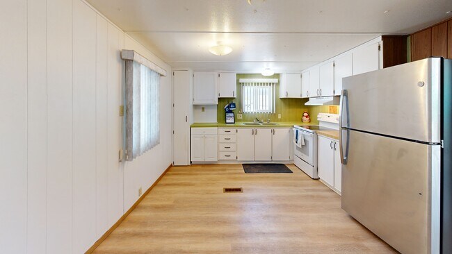 1050 E Broadway Ave unit 10, Apache Junction, AZ 85119 - photo 2