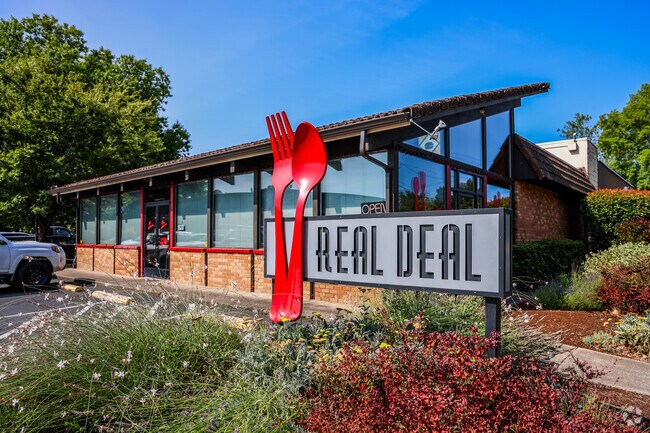 The Real Deal Cafe in Washington is packed full of hungry people on weekends.